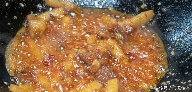  开胃|莴笋怎么炒才好吃？大厨教你1招，开胃又下饭，每次都多吃两碗饭