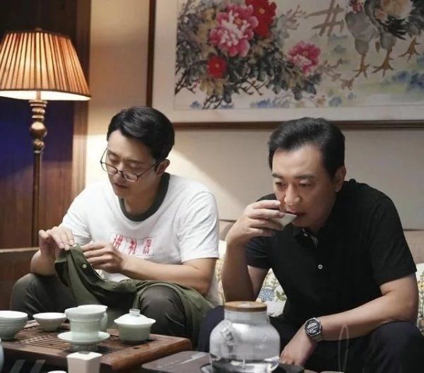  家人|收视率翻倍后被骂上热搜，《以家人之名》只用了一周？