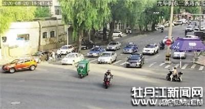 违反信号灯|机动车闯灯、压线都被拍