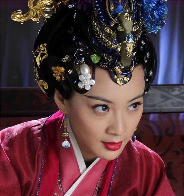 羞辱|芈月传：难怪在燕国的芈茵一定要杀死芈月，看芈月是怎么羞辱芈茵的？