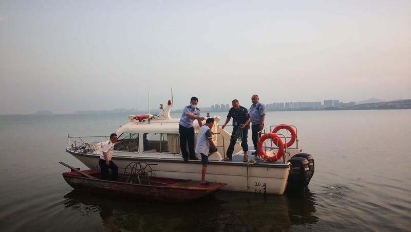 白龟山水库|炸、毒、电、灯光，这种“诱捕鱼”行为警方要严打