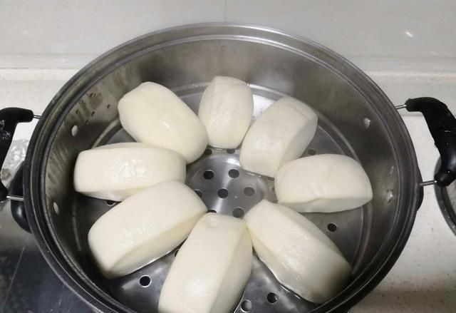 馒头|蒸了60年馒头的奶奶说,牢记这一步,包你蒸出来的馒头又松又软