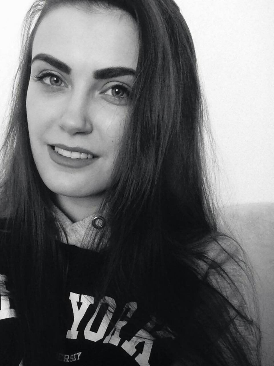 殴打|俄女童为好玩谎称被侵犯 无辜司机被她父母殴打致死