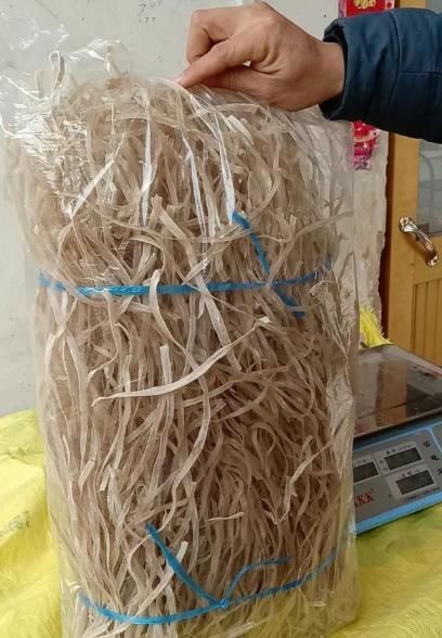  真假|真假粉条如何辨别？吃错相当于吃胶，参考这3点，跟假粉条说再见