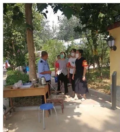 暂时|电车未拔钥匙,粗心!民警暂时保管,暖心!