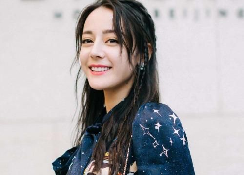  迪丽|《你是我的荣耀》官宣，迪丽热巴杨洋互相问好，内容有深意