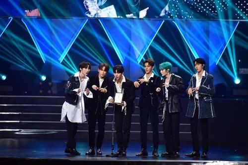 优秀|毛不易、张韶涵获BME优秀男女歌手 R1SE获奖、孟美岐秀唱功