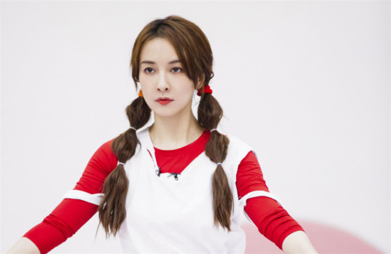  吴昕|姐姐冲浪榜公布新排名，张含韵喜爱值高，吴昕难得人气优秀