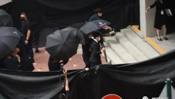 买房|娱乐日报|阿娇酒店发生意外;王思聪疑又带美女买房;吴磊里程遭私生饭盗用?