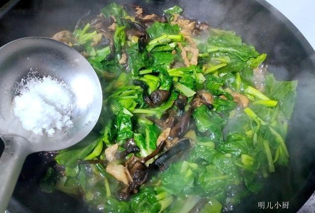 朋友圈|很少有人这么搭配炒菜,菜品发至朋友圈,圈友评论高大上炒青菜