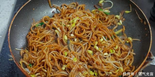 分明|炒面这样做更好吃,根根分明不油腻,比吃肉都过瘾,连吃3天不腻