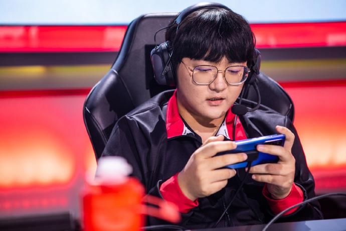  王者|王者荣耀：WB.TS教练指挥失当，惨败于ＡＧ超玩会！理由有三