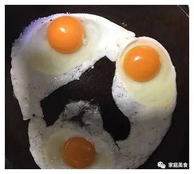 沙拉|芝士沙拉香肠蛋汉堡，自己动手做的汉堡包，吃起来特别香