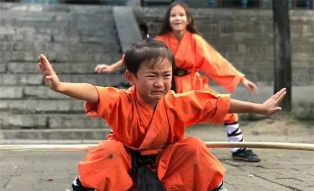 遁入空门|从金牌导师到遁入空门,乐嘉是如何把一手好牌打烂的?
