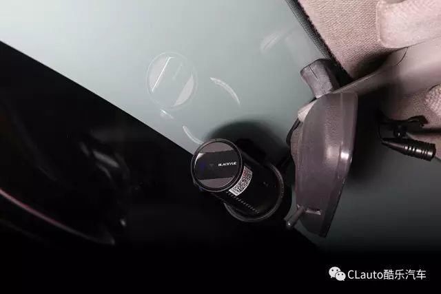  姑娘|我也想遇见个开R32 GT-R的姑娘，然后深陷其中不可自拔