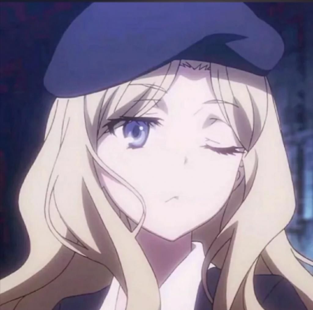  头像|又酷又飒的女生动漫头像 呀，被小虎牙撩到了