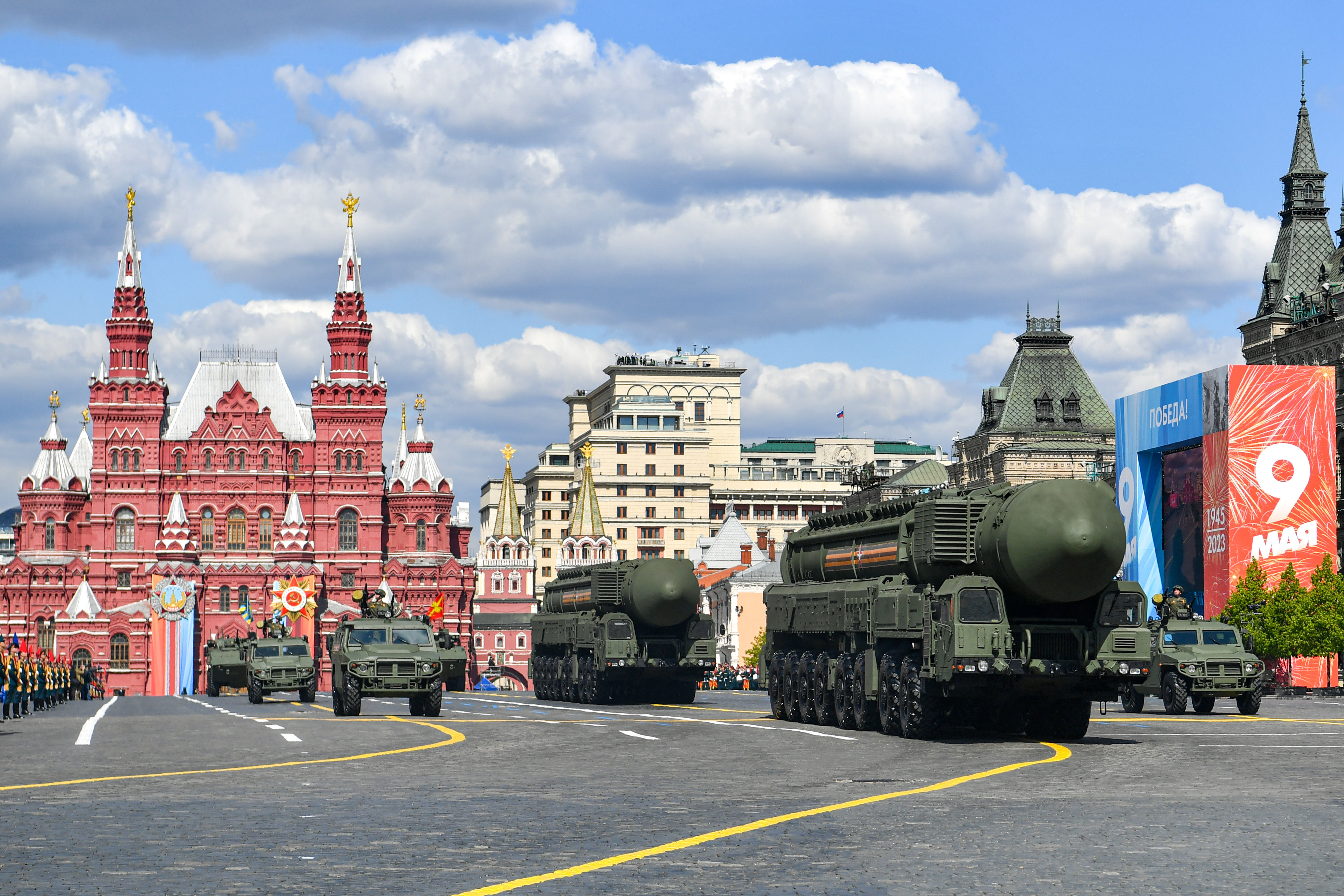 外媒：俄明年国防开支将增近七成