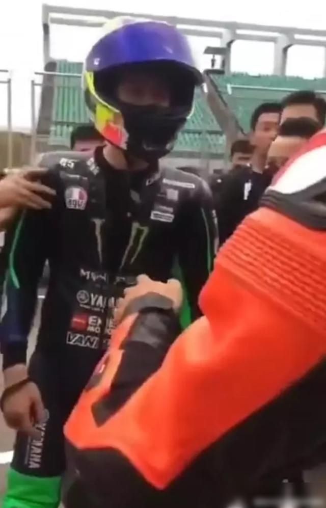 网暴|胡通明回应王一博摔车事件,只是正常的意外?称自己被网暴