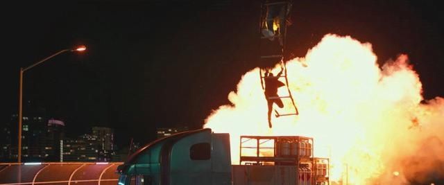  周五|《绝地战警：疾速追击》下周五上映 爆炸现场史皇上演夺命狂奔