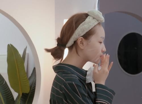  嘉宾|《心动的信号》滤镜有多重？看到卸完妆的女嘉宾，就是普通人