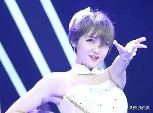  热巴|从迪丽热巴胖成贾玲，依然女神，这是什么底子？