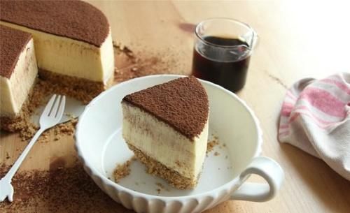  好吃|比戚风好吃百倍的蛋糕，冰凉丝滑又香甜，做法简单，小白也能一次成功
