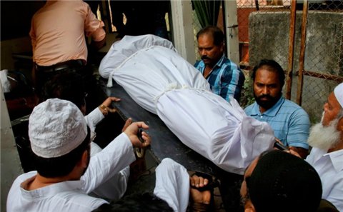 吓坏|男子死后被下葬,4个月后现身吓坏家人!