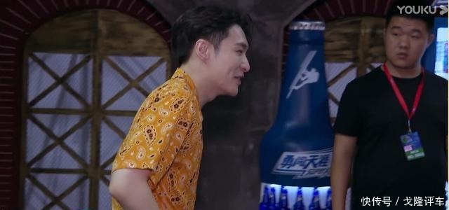 羞涩|《街舞3》队长选人,张艺兴有些羞涩,黄渤表示,喜欢谁我帮你撩