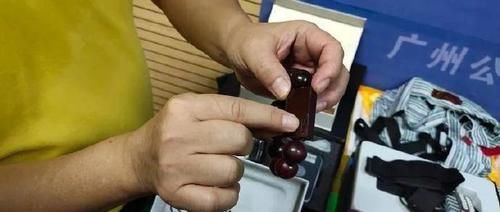 钞票|细思极恐！钞票夹藏偷拍摄像头