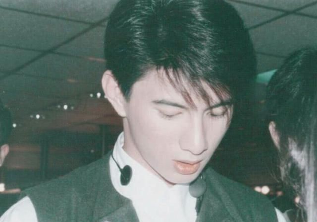  杨洋|《元气满满的哥哥》官宣，杨洋、吴奇隆加盟，奇怪的组合又增加了