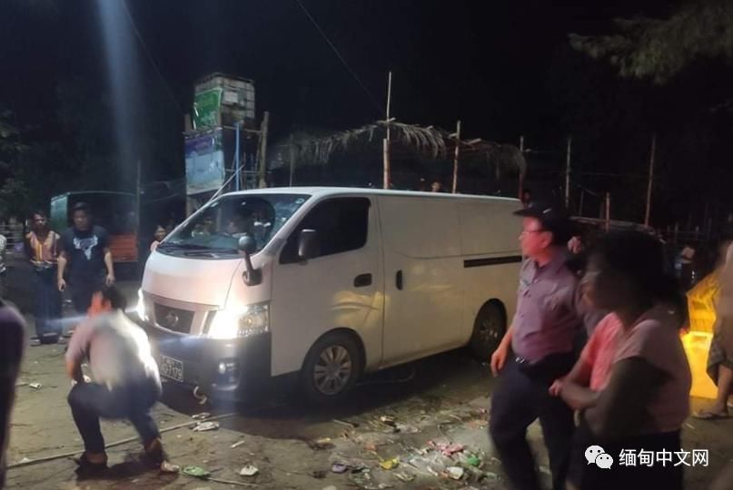 缅甸|缅甸毒贩藏毒无所不用其极，藏在石头、口罩、棺材、神像、鸡肚里