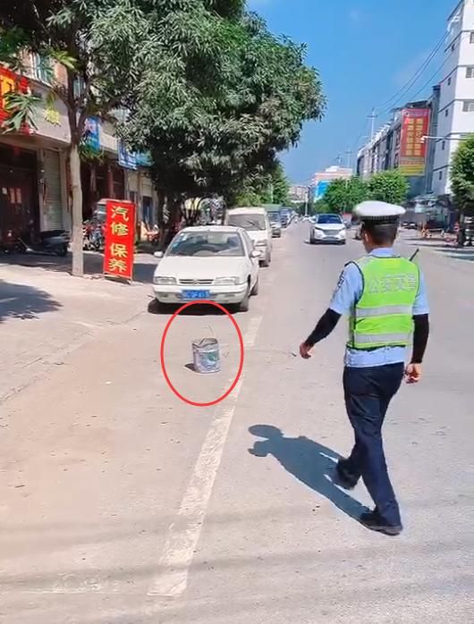 占用|【创建文明城】最新曝光！私自占用公共停车位、乱停车？治！