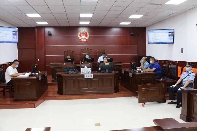 组织|两家基层法院组织行政机关旁听案件庭审