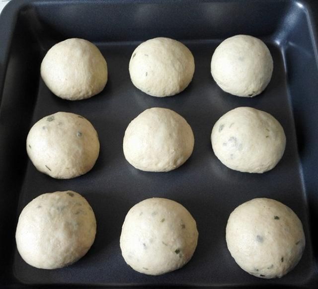  口吃|一款操作简单的餐包，添加了白味噌和葱花，空口吃味道也是棒棒的