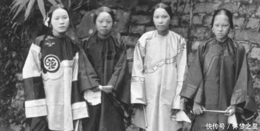  罕见|晚清女子罕见照片，图二女孩颜值爆表，图四女子有一对龙凤胎！