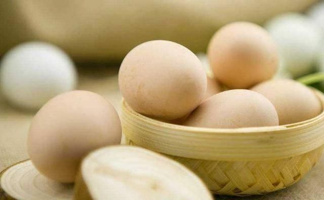 孕期|孕期饮食，这些食物孕妈尽量别再碰，为了胎宝，再喜欢也要忌口