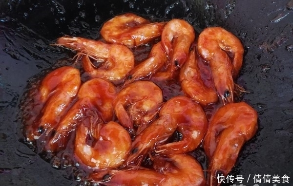 舌头|大虾别只用水煮,一道网红菜,8分钟搞定,好吃到舌头都要掉了!