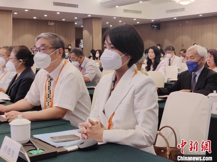 （聚焦海峡论坛）吟唱诗词传家风 两岸共扬中华文化
