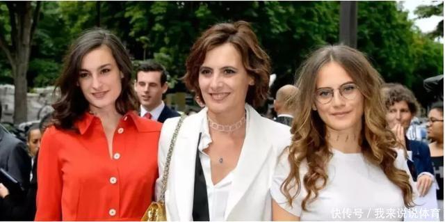 演绎|她是香奈儿首个专属模特,如今60岁,将法式优雅演绎到老