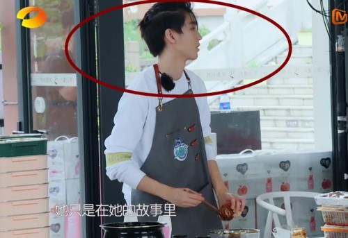  看清|《中餐厅》王俊凯第一次吐槽杨超越，谁看清她下意识反应？甜齁了