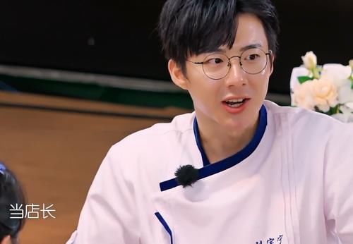 担当|张亮一己之力成中餐厅搞笑担当,一句话令赵丽颖当场喷饭