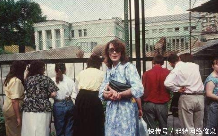 东西|苏联解体后，叶利钦“微服私访”，看到老百姓排队买东西大发雷霆