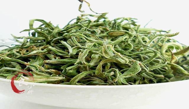  冬天|5种适合晒干吃的青菜，制作方法简单，冬天炖肉好吃又上瘾