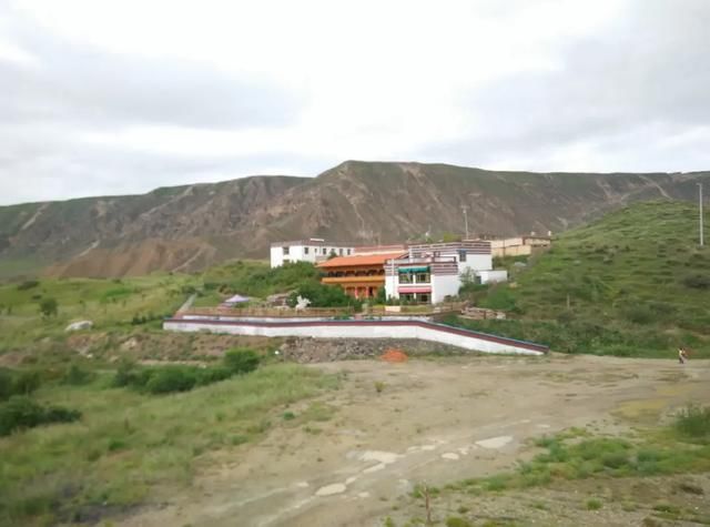 承受|失忆流浪150天:没有人,能够承受自己活成一座孤岛