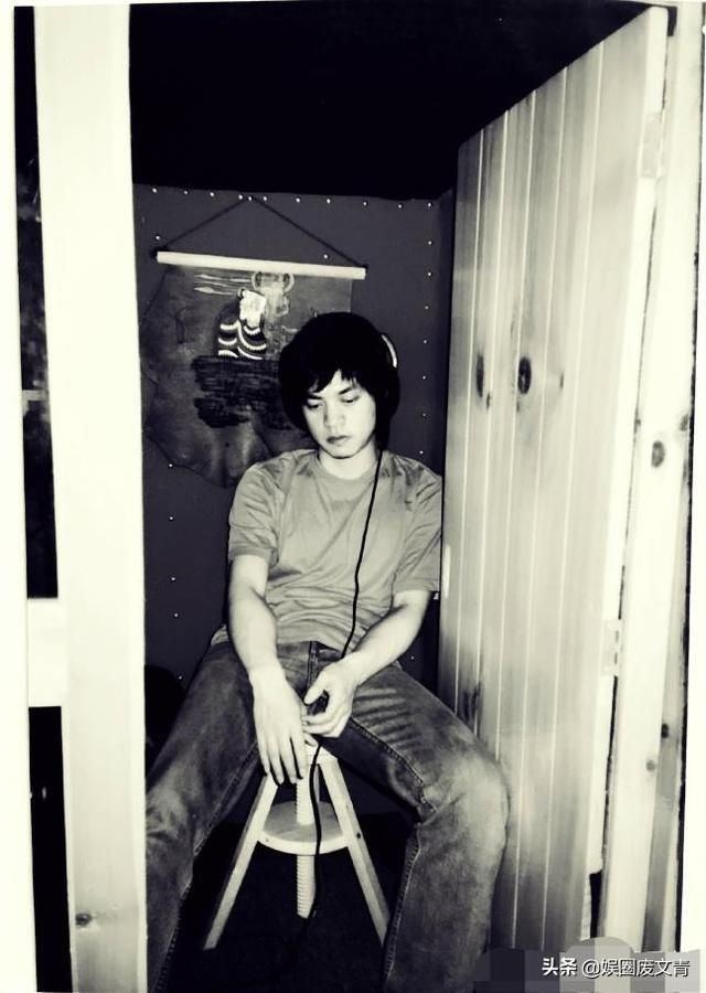  乐坛|28岁退出水木年华，沉寂乐坛8年后走红，李健的成功与王菲有关？