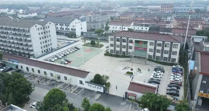 揭牌|钟楼法院邹区人民法庭今天揭牌