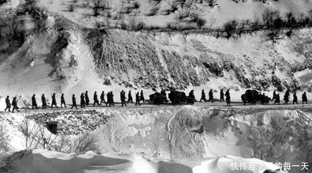 庇得|美军上将麦克阿瑟风头正盛,为何被视为欧里庇得斯式的悲剧人物?