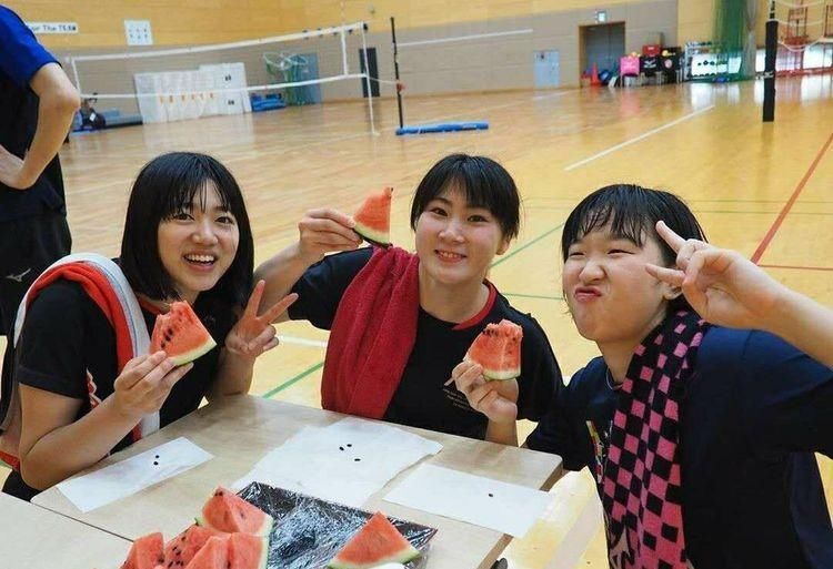  岛村|岛村春世笑容满面！NEC红色火箭队集训欢乐多，不见古贺纱理那