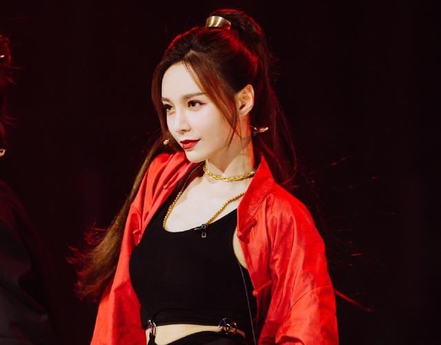  公演|《乘风破浪》二轮淘汰，沈梦辰离开太离谱，被淘汰其实另有原因？