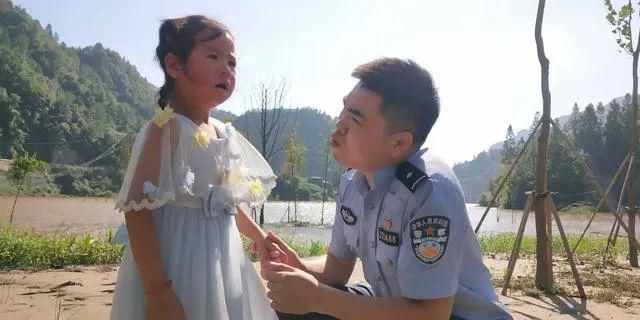 民警|小女孩走失,石柱民警利用“平安乡村·智惠农家”防控系统帮助找到家人!
